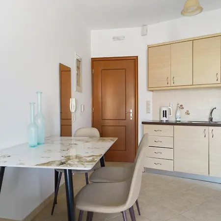 Ardavani 3 Apartment